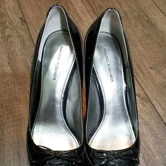 Marc Fisher Women's Black Platform Peep Toe Pumps Size 8.5 - Picture 4 of 6